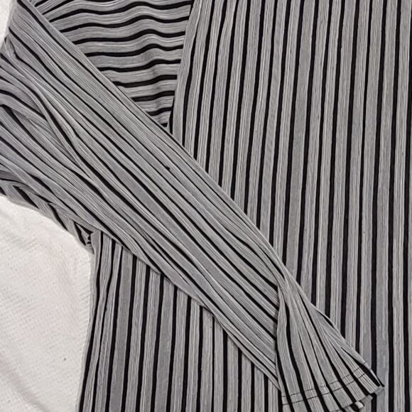 FUNKY FRANKY GRAY AND BLACK VERTICAL STRIPES LONG TUNIC RARE VINTAGE SIZE 3X - Picture 2 of 8